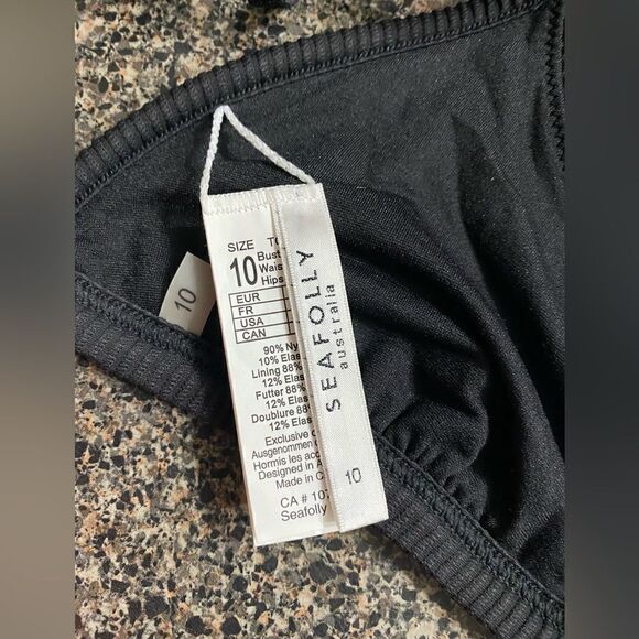 Seafolly NWT Essentials Fixed Triangle Bikini Top Black Size 6 - Picture 11 of 16